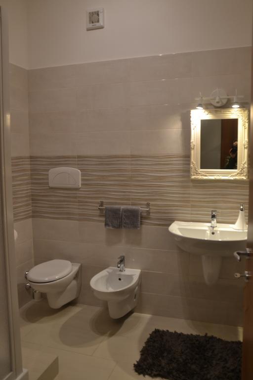 ホテル Residenze Principe Amedeo バーリ エクステリア 写真