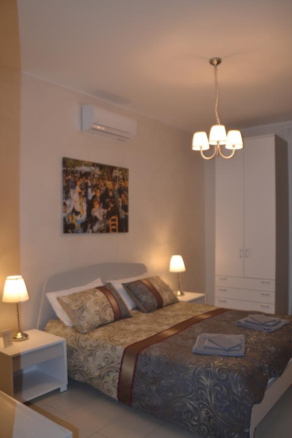 ホテル Residenze Principe Amedeo バーリ エクステリア 写真